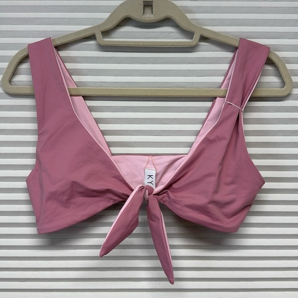 KYA Swim NWT Pink Blossom and Rosewater Newport Uniquely Reversible Bikini Top - Picture 2 of 10